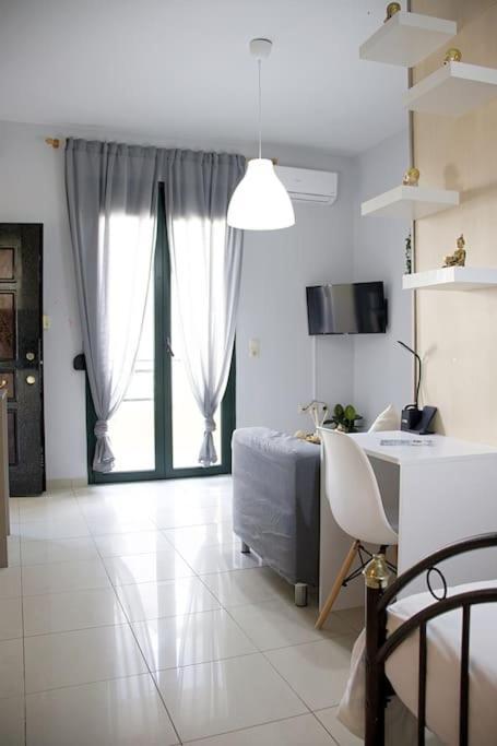 Cozy Apartment In The Heart Of The City 이라클리온 외부 사진